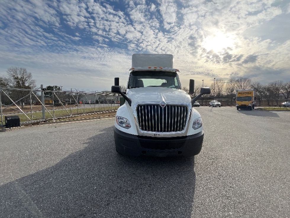 Day Cab Tractor-Heavy Duty Tractors-International-2019-LT625-Mcdonough-GA-382,922\n\t\tmiles-$ 25,250 - Image 2