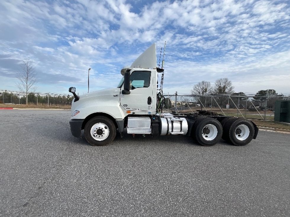 Day Cab Tractor-Heavy Duty Tractors-International-2019-LT625-Mcdonough-GA-382,922\n\t\tmiles-$ 25,250 - Image 4