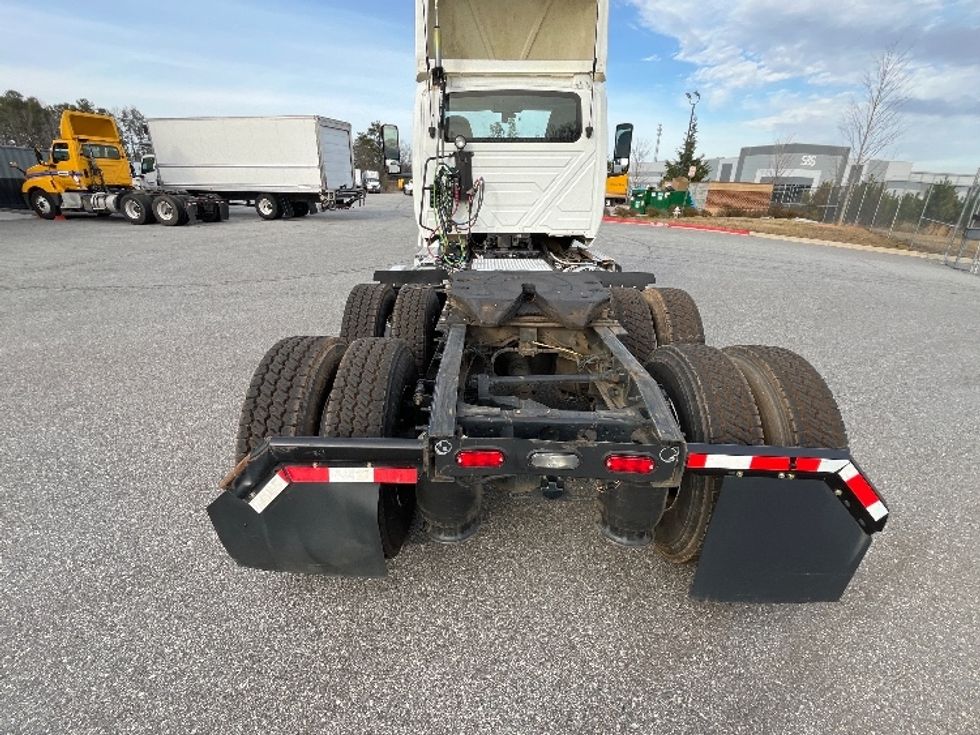 Day Cab Tractor-Heavy Duty Tractors-International-2019-LT625-Mcdonough-GA-382,922\n\t\tmiles-$ 25,250 - Image 6