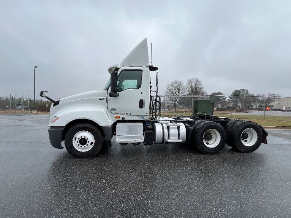 Day Cab Tractor-Heavy Duty Tractors-International-2019-LT625-Mcdonough-GA-457,401\n\t\tmiles-$ 21,500 - Image 4
