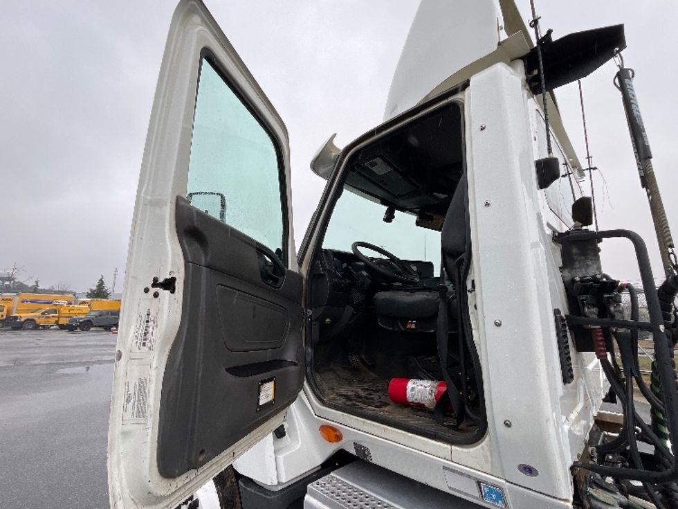 Day Cab Tractor-Heavy Duty Tractors-International-2019-LT625-Mcdonough-GA-457,401\n\t\tmiles-$ 21,500 - Image 9