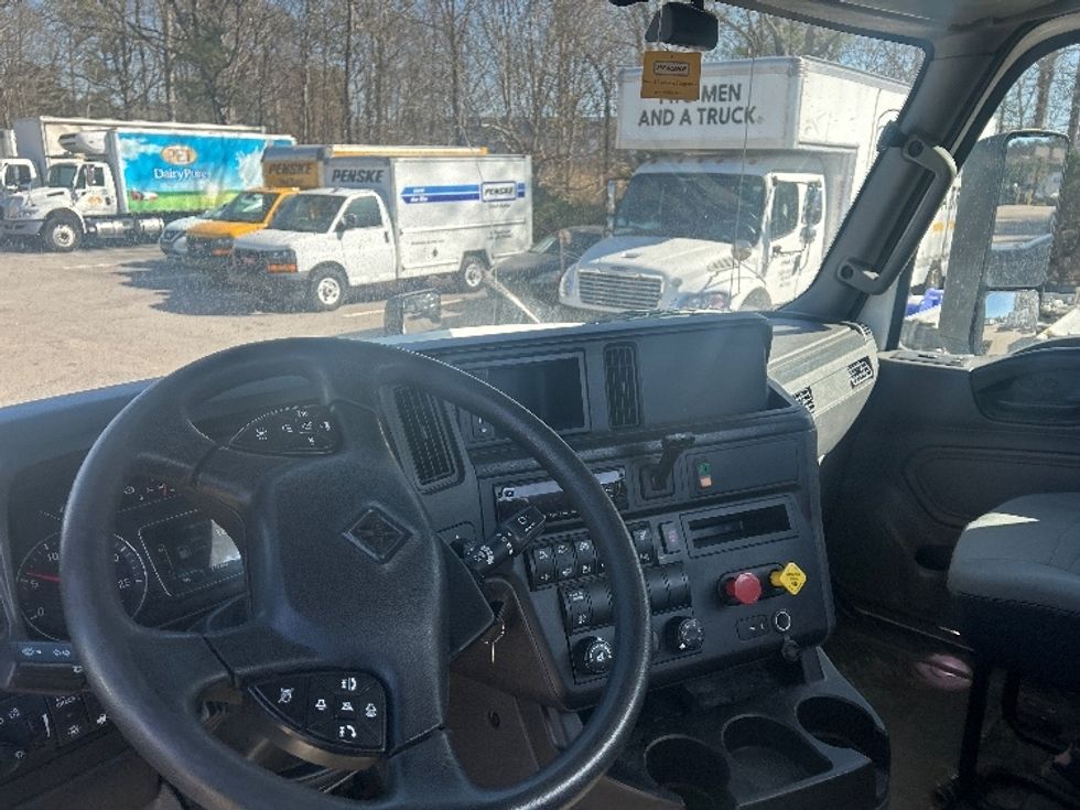 Day Cab Tractor-Heavy Duty Tractors-International-2019-LT625-Mebane-NC-248,685\n\t\tmiles-$ 33,000 - Image 10