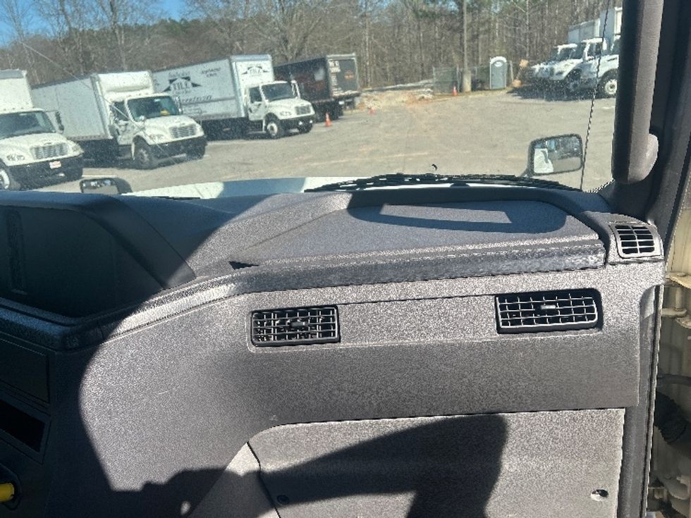 Day Cab Tractor-Heavy Duty Tractors-International-2019-LT625-Mebane-NC-248,685\n\t\tmiles-$ 33,000 - Image 13