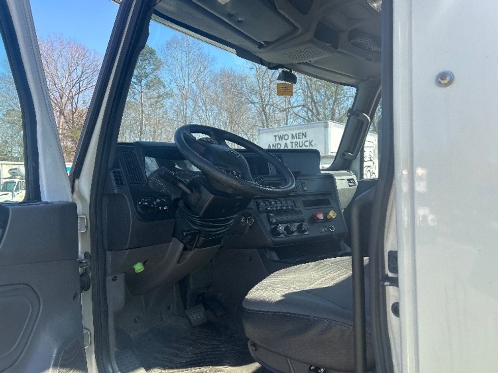 Day Cab Tractor-Heavy Duty Tractors-International-2019-LT625-Mebane-NC-248,685\n\t\tmiles-$ 33,000 - Image 9