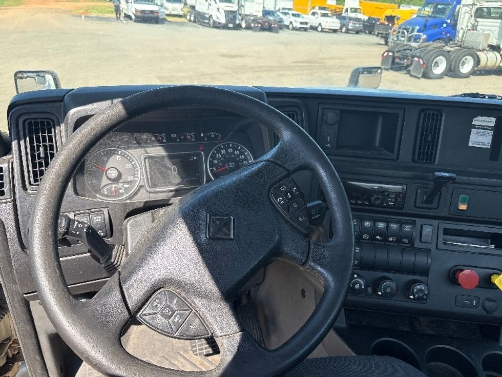 Day Cab Tractor-Heavy Duty Tractors-International-2019-LT625-Mebane-NC-250,192\n\t\tmiles-$ 26,500 - Image 11