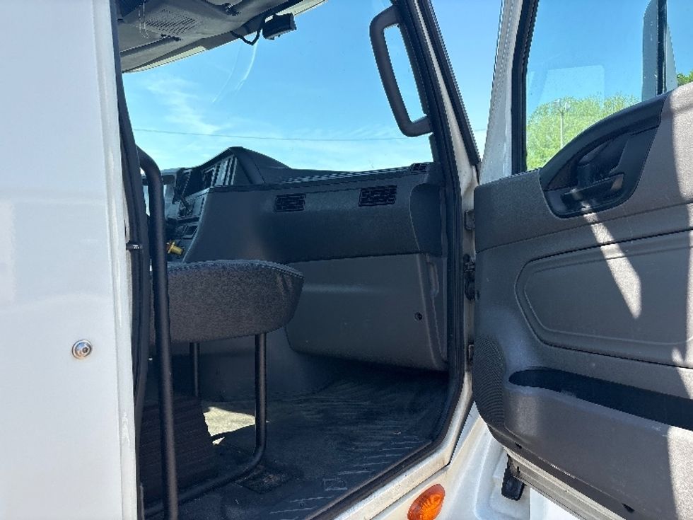 Day Cab Tractor-Heavy Duty Tractors-International-2019-LT625-Mebane-NC-250,192\n\t\tmiles-$ 26,500 - Image 12