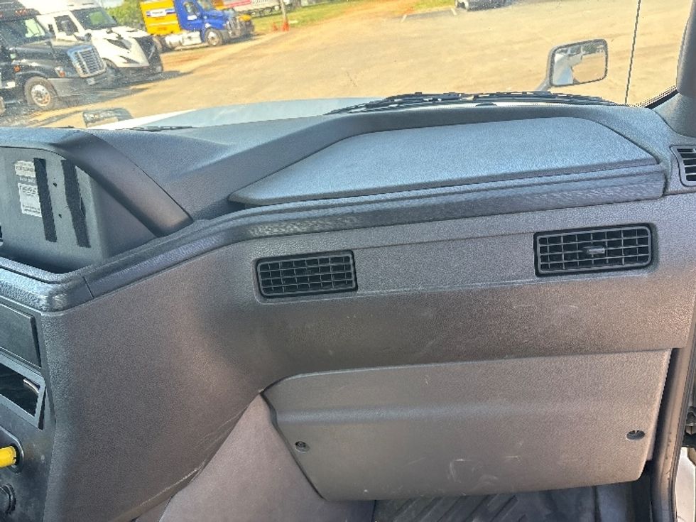 Day Cab Tractor-Heavy Duty Tractors-International-2019-LT625-Mebane-NC-250,192\n\t\tmiles-$ 26,500 - Image 13