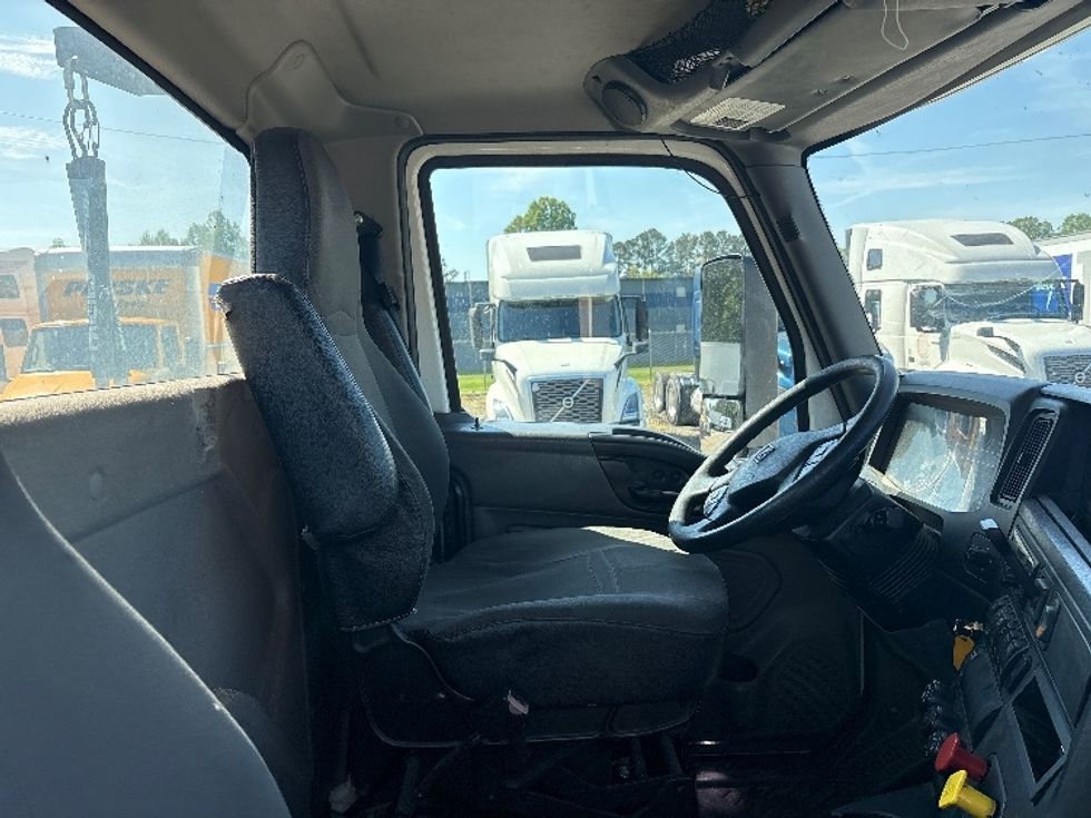 Day Cab Tractor-Heavy Duty Tractors-International-2019-LT625-Mebane-NC-250,192\n\t\tmiles-$ 26,500 - Image 14