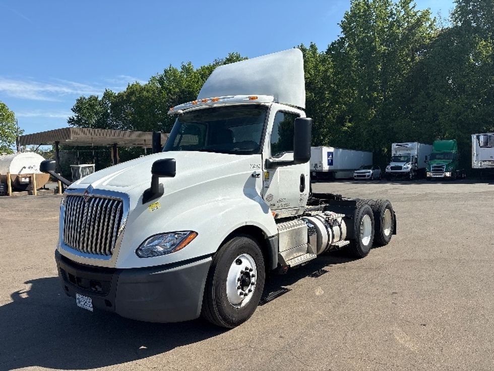 Day Cab Tractor-Heavy Duty Tractors-International-2019-LT625-Mebane-NC-250,192\n\t\tmiles-$ 26,500 - Image 3