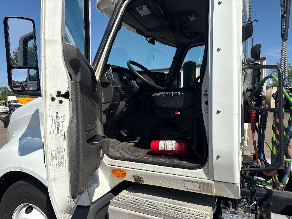 Day Cab Tractor-Heavy Duty Tractors-International-2019-LT625-Mebane-NC-250,192\n\t\tmiles-$ 26,500 - Image 9