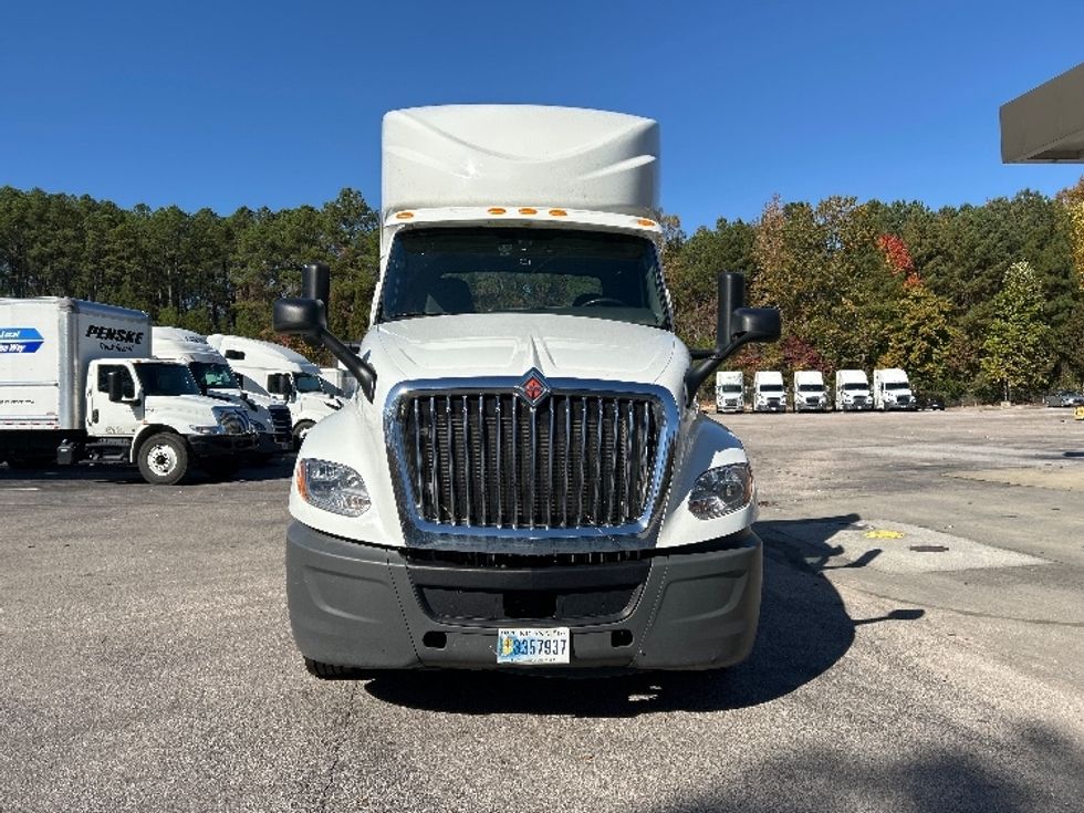 Day Cab Tractor-Heavy Duty Tractors-International-2019-LT625-Mebane-NC-381,004\n\t\tmiles-$ 25,500 - Image 2