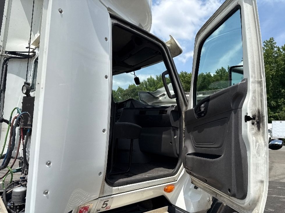 Day Cab Tractor-Heavy Duty Tractors-International-2019-LT625-Mebane-NC-608,023\n\t\tmiles-$ 22,750 - Image 12