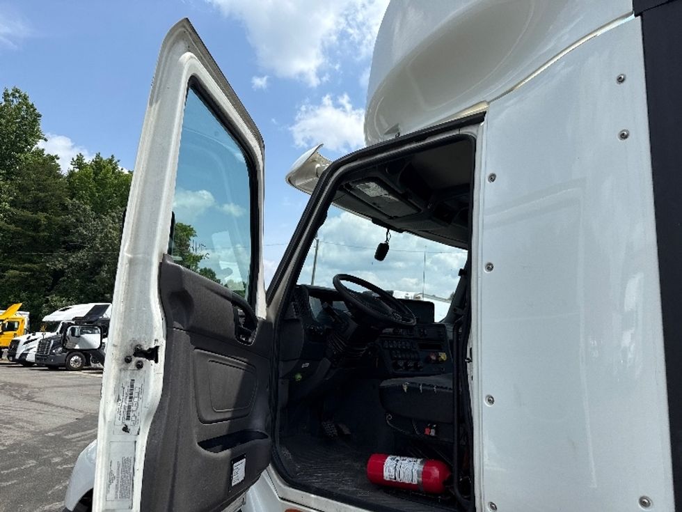 Day Cab Tractor-Heavy Duty Tractors-International-2019-LT625-Mebane-NC-608,023\n\t\tmiles-$ 22,750 - Image 9