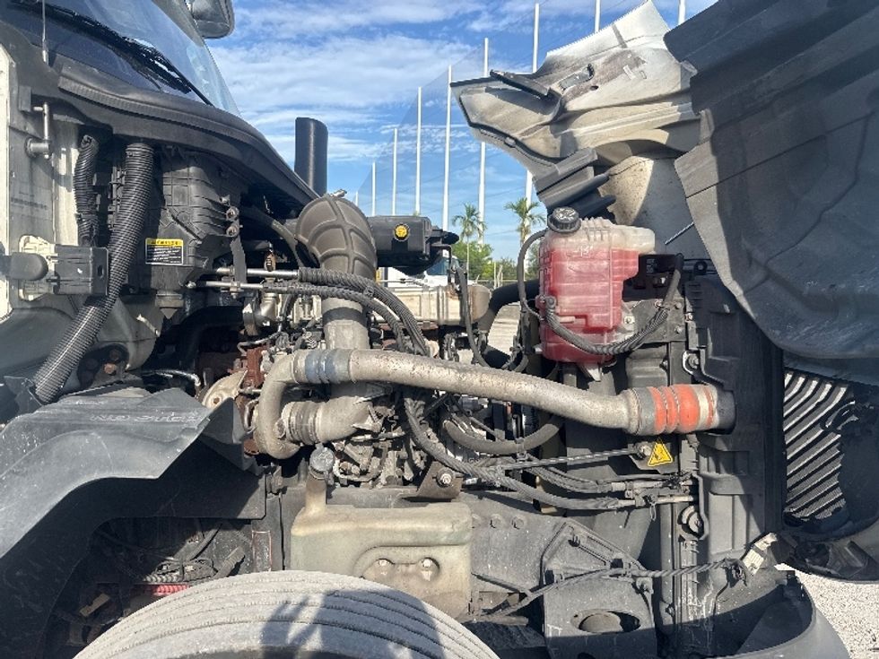 Day Cab Tractor-Heavy Duty Tractors-International-2019-LT625-Medley-FL-199,549\n\t\tmiles-$ 26,750 - Image 14