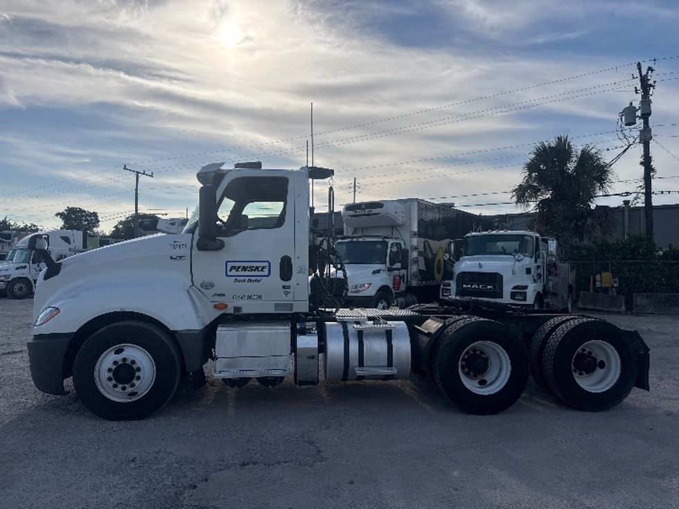 Day Cab Tractor-Heavy Duty Tractors-International-2019-LT625-Medley-FL-199,549\n\t\tmiles-$ 26,750 - Image 4