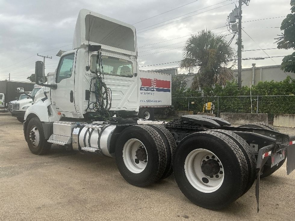 Day Cab Tractor-Heavy Duty Tractors-International-2019-LT625-Medley-FL-228,246\n\t\tmiles-$ 29,000 - Image 5