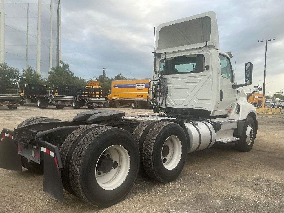 Day Cab Tractor-Heavy Duty Tractors-International-2019-LT625-Medley-FL-228,246\n\t\tmiles-$ 29,000 - Image 7