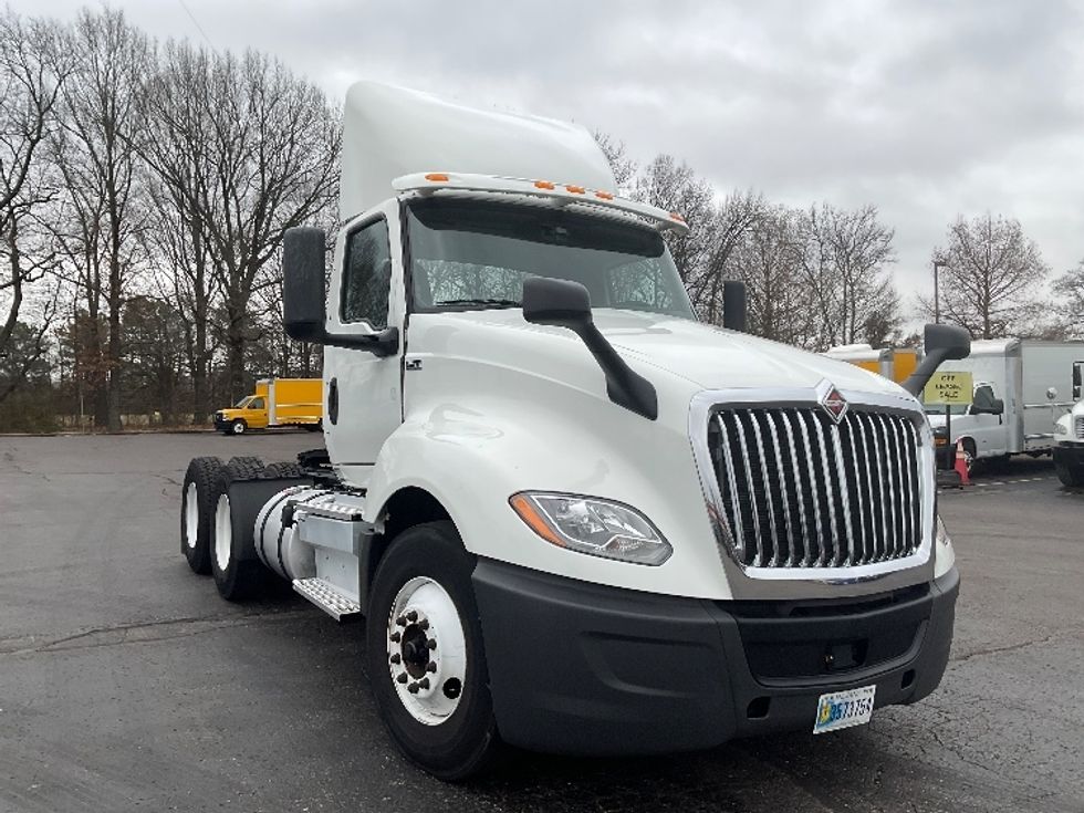 Day Cab Tractor-Heavy Duty Tractors-International-2019-LT625-Memphis-TN-420,481\n\t\tmiles-$ 24,500 - Image 1