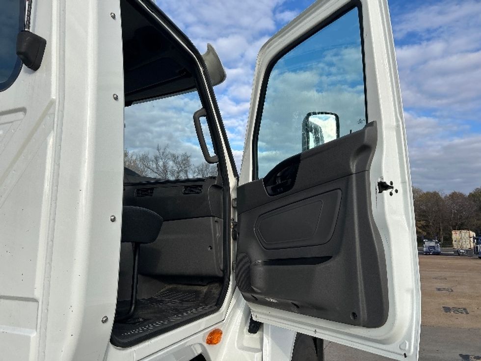Day Cab Tractor-Heavy Duty Tractors-International-2019-LT625-Memphis-TN-432,594\n\t\tmiles-$ 23,250 - Image 12