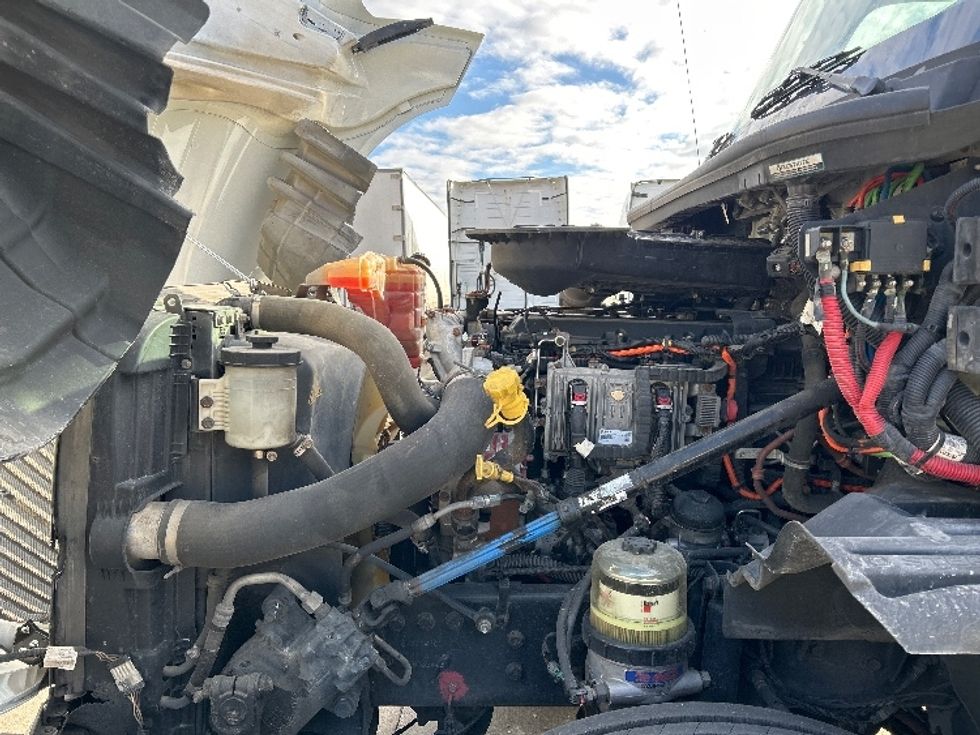 Day Cab Tractor-Heavy Duty Tractors-International-2019-LT625-Memphis-TN-432,594\n\t\tmiles-$ 23,250 - Image 16