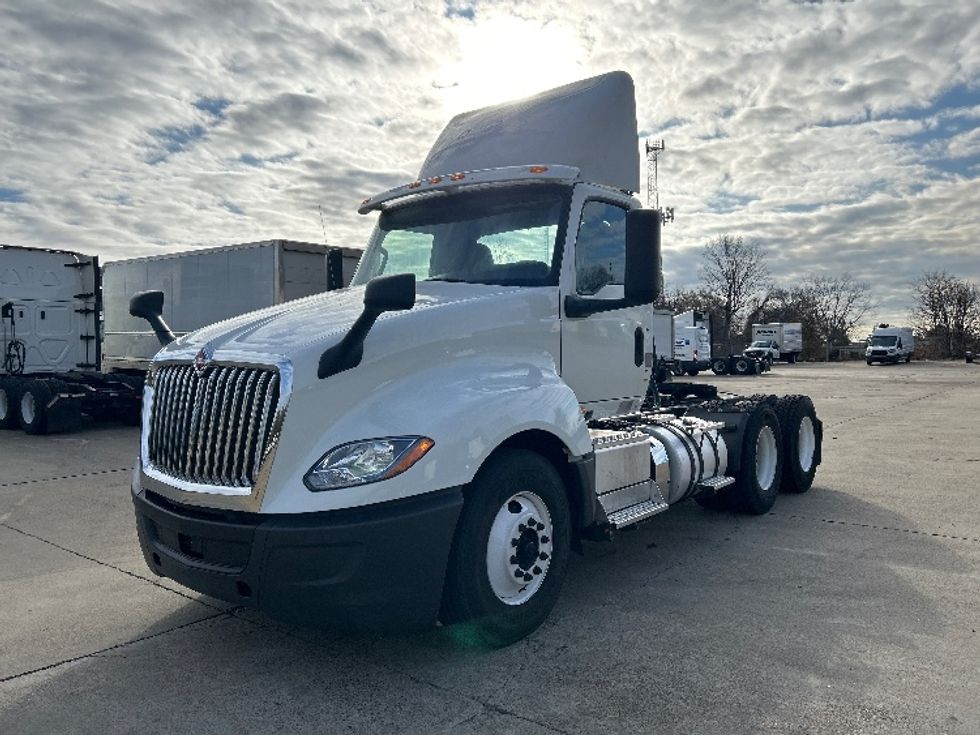 Day Cab Tractor-Heavy Duty Tractors-International-2019-LT625-Memphis-TN-432,594\n\t\tmiles-$ 23,250 - Image 3