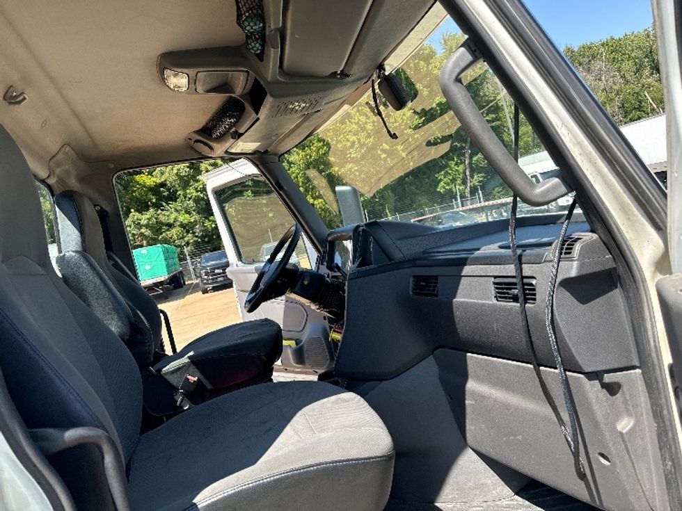 Day Cab Tractor-Heavy Duty Tractors-International-2019-LT625-Memphis-TN-493,988\n\t\tmiles-$ 28,500 - Image 14