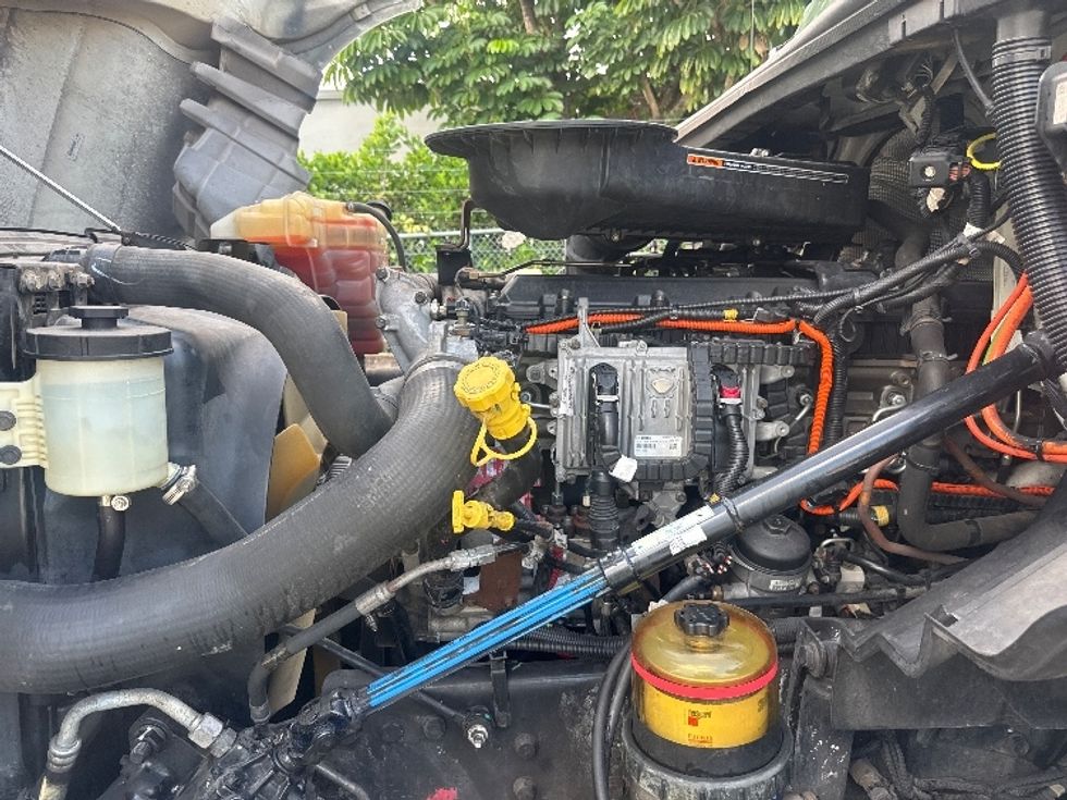 Day Cab Tractor-Heavy Duty Tractors-International-2019-LT625-Miami-FL-224,865\n\t\tmiles-$ 26,750 - Image 16