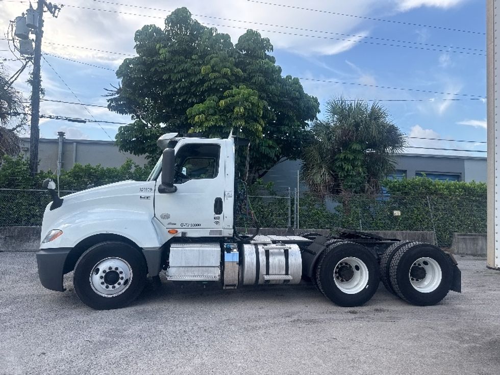 Day Cab Tractor-Heavy Duty Tractors-International-2019-LT625-Miami-FL-224,865\n\t\tmiles-$ 26,750 - Image 4