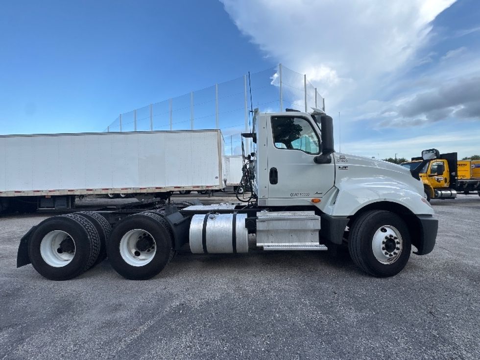 Day Cab Tractor-Heavy Duty Tractors-International-2019-LT625-Miami-FL-224,865\n\t\tmiles-$ 26,750 - Image 8