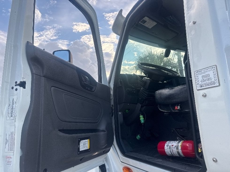 Day Cab Tractor-Heavy Duty Tractors-International-2019-LT625-Miami-FL-224,865\n\t\tmiles-$ 26,750 - Image 9