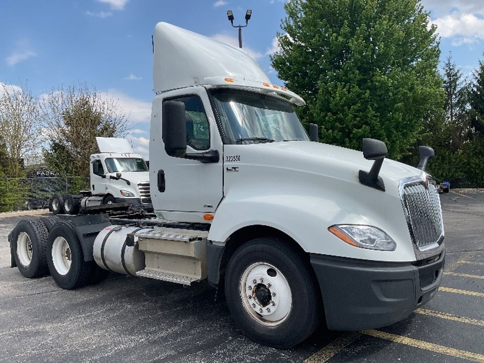 Day Cab Tractor-Heavy Duty Tractors-International-2019-LT625-Middlefield-OH-231,497\n\t\tmiles-$ 26,500 - Image 1