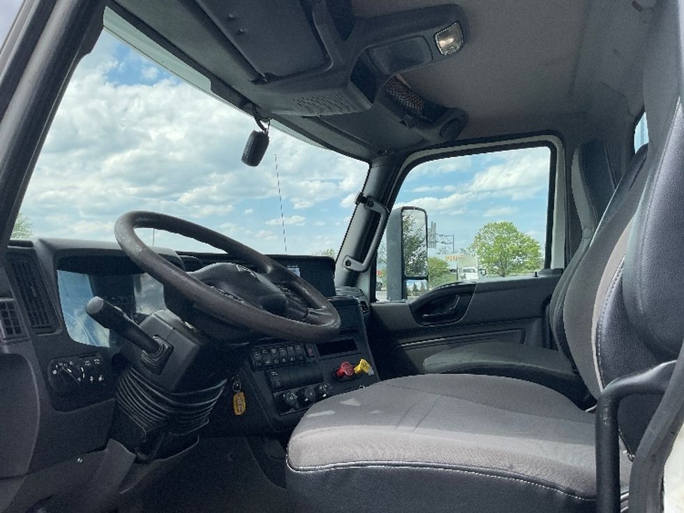 Day Cab Tractor-Heavy Duty Tractors-International-2019-LT625-Middlefield-OH-231,497\n\t\tmiles-$ 26,500 - Image 10