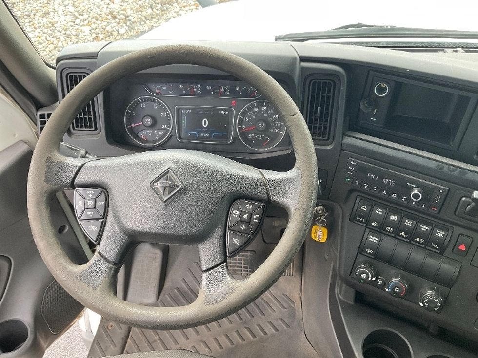 Day Cab Tractor-Heavy Duty Tractors-International-2019-LT625-Middlefield-OH-231,497\n\t\tmiles-$ 26,500 - Image 11