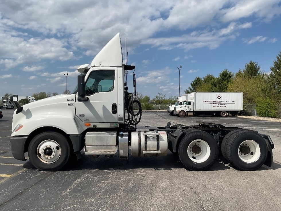 Day Cab Tractor-Heavy Duty Tractors-International-2019-LT625-Middlefield-OH-231,497\n\t\tmiles-$ 26,500 - Image 4