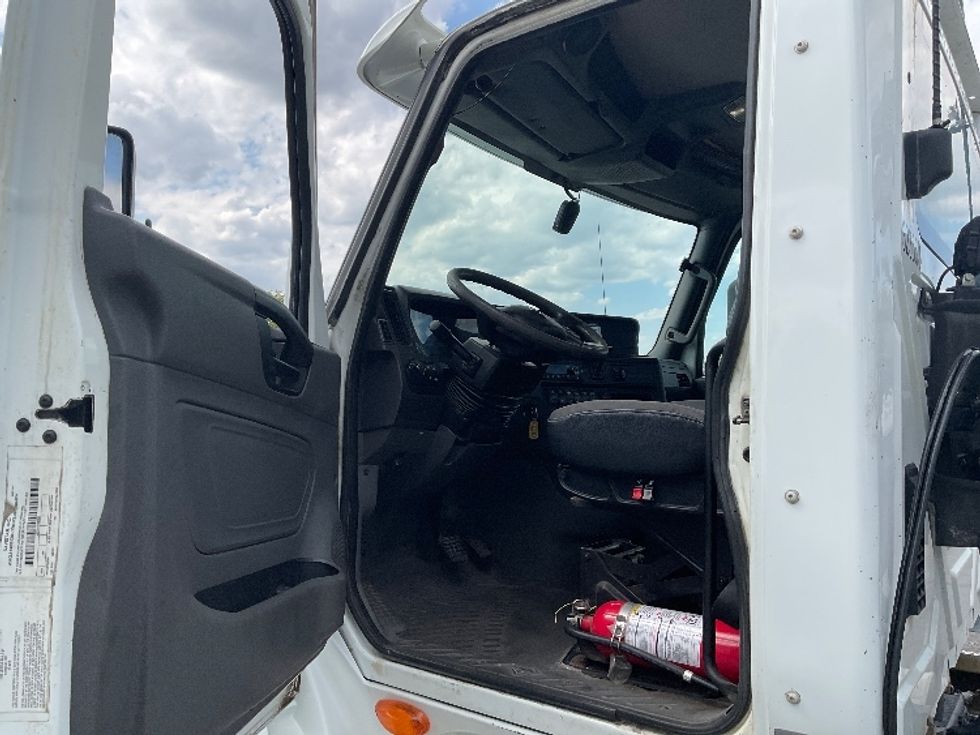 Day Cab Tractor-Heavy Duty Tractors-International-2019-LT625-Middlefield-OH-231,497\n\t\tmiles-$ 26,500 - Image 9