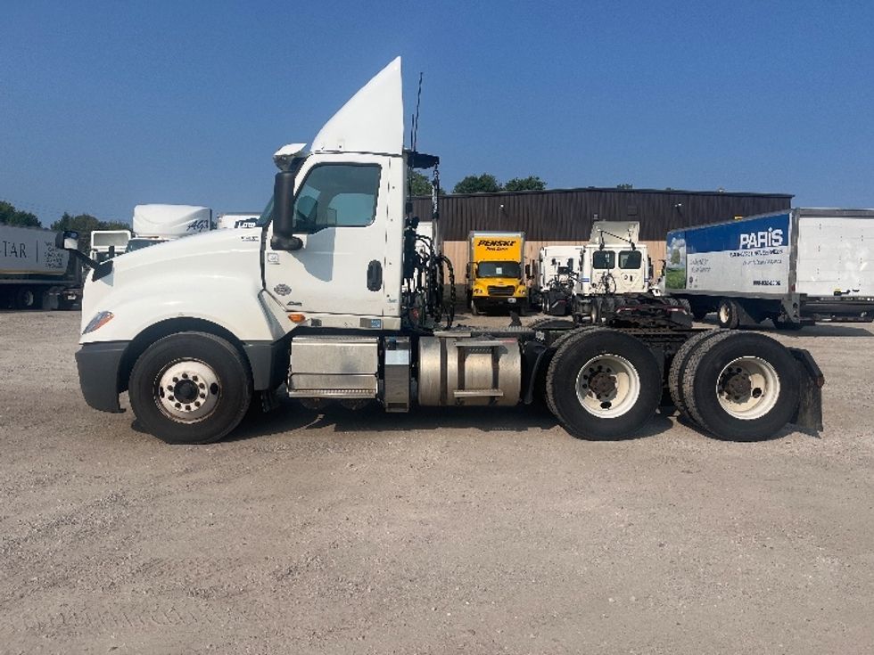 Day Cab Tractor-Heavy Duty Tractors-International-2019-LT625-Middlefield-OH-333,452\n\t\tmiles-$ 27,250 - Image 4