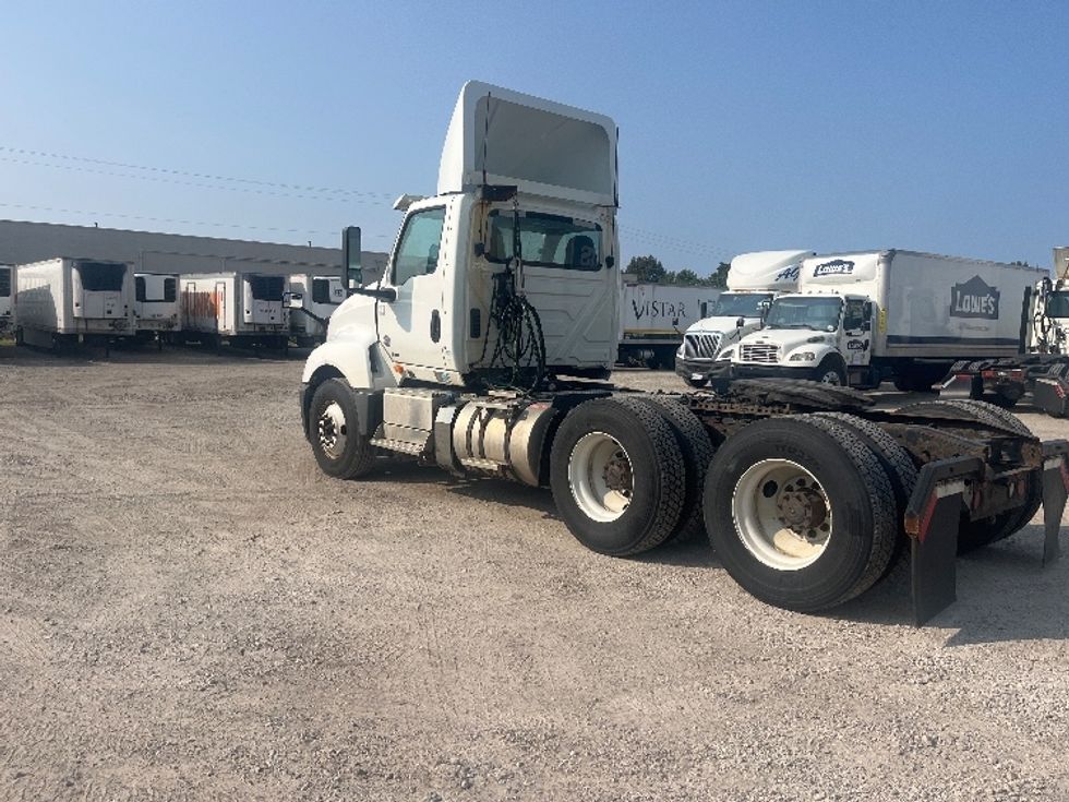 Day Cab Tractor-Heavy Duty Tractors-International-2019-LT625-Middlefield-OH-333,452\n\t\tmiles-$ 27,250 - Image 5