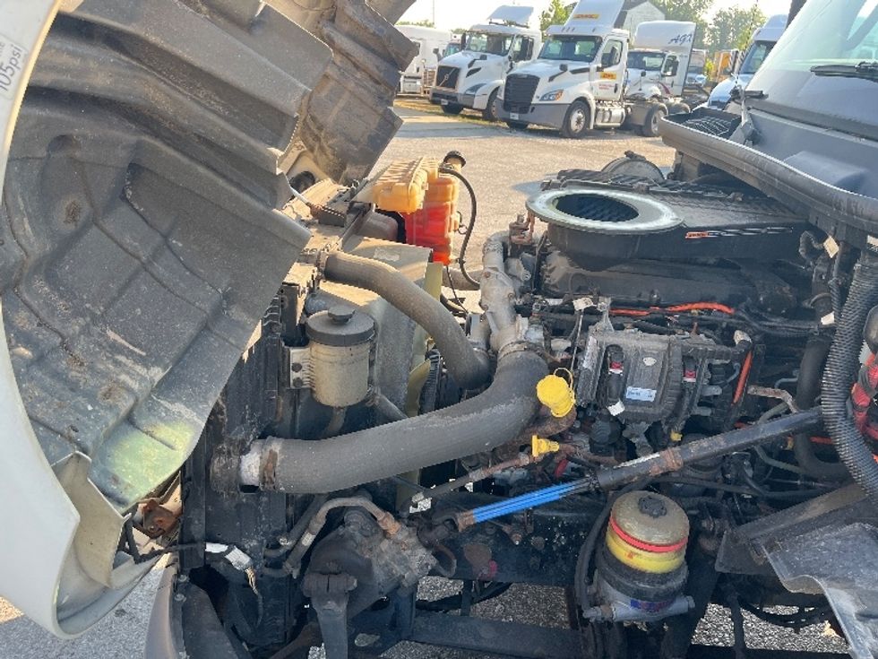 Day Cab Tractor-Heavy Duty Tractors-International-2019-LT625-Middlefield-OH-427,083\n\t\tmiles-$ 22,750 - Image 16