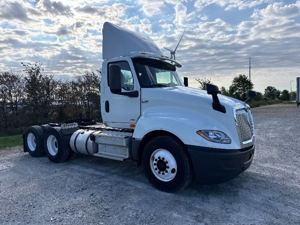 Day Cab Tractor-Heavy Duty Tractors-International-2019-LT625-Middlefield-OH-444,388\n\t\tmiles-$ 22,250 - Image 1