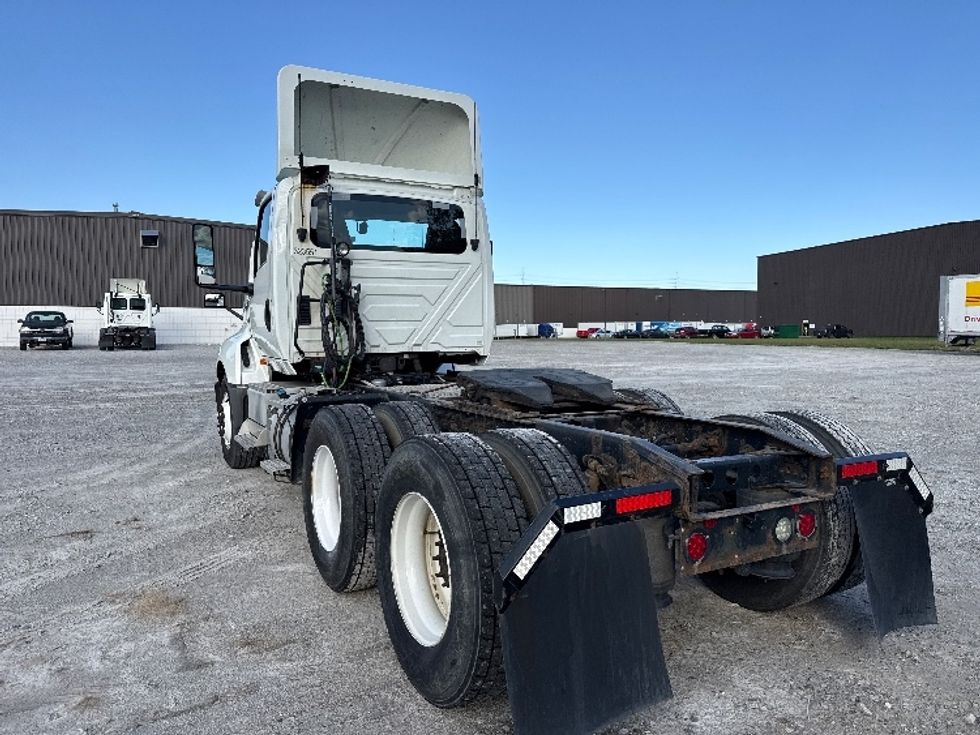 Day Cab Tractor-Heavy Duty Tractors-International-2019-LT625-Middlefield-OH-444,388\n\t\tmiles-$ 22,250 - Image 5