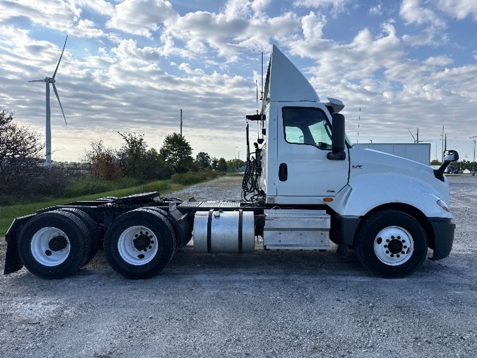 Day Cab Tractor-Heavy Duty Tractors-International-2019-LT625-Middlefield-OH-444,388\n\t\tmiles-$ 22,250 - Image 8