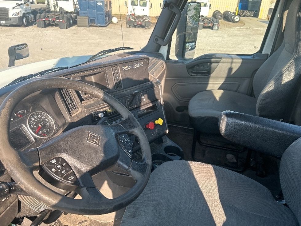 Day Cab Tractor-Heavy Duty Tractors-International-2019-LT625-Middlefield-OH-503,292\n\t\tmiles-$ 21,750 - Image 10