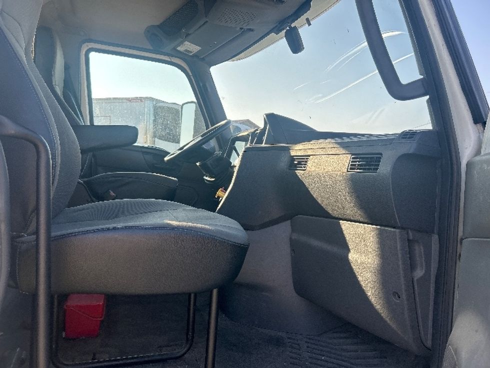 Day Cab Tractor-Heavy Duty Tractors-International-2019-LT625-Middlefield-OH-503,292\n\t\tmiles-$ 21,750 - Image 12