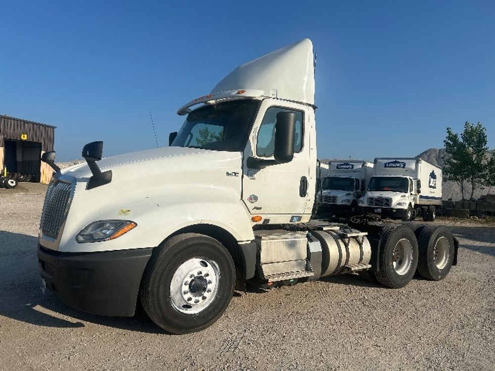Day Cab Tractor-Heavy Duty Tractors-International-2019-LT625-Middlefield-OH-503,292\n\t\tmiles-$ 21,750 - Image 3