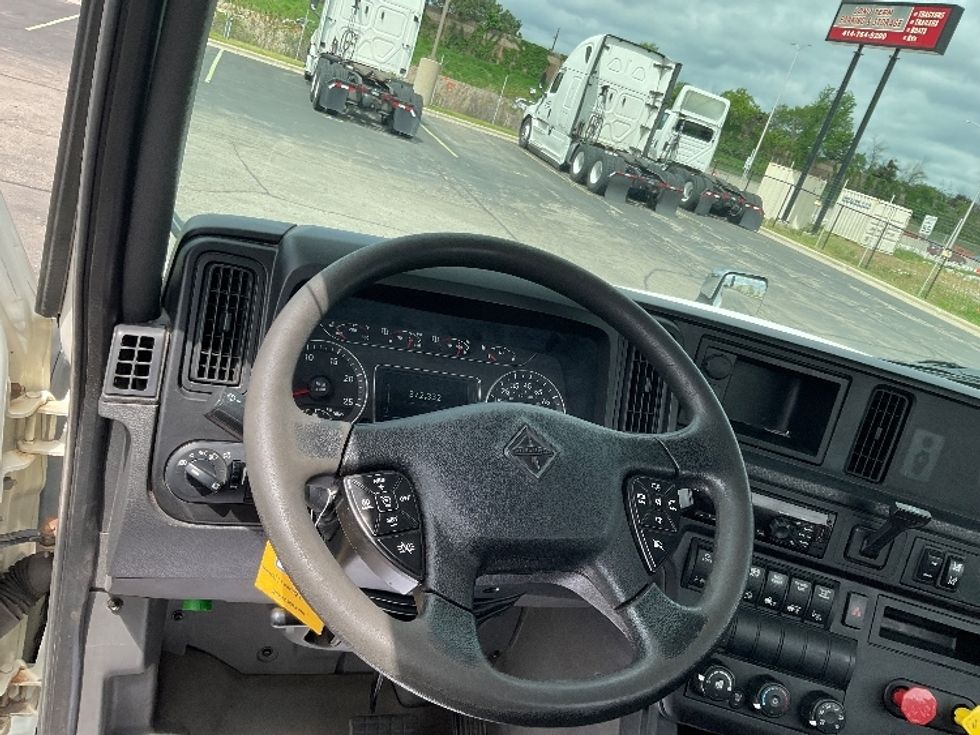 Day Cab Tractor-Heavy Duty Tractors-International-2019-LT625-Milwaukee-WI-373,332\n\t\tmiles-$ 26,250 - Image 10
