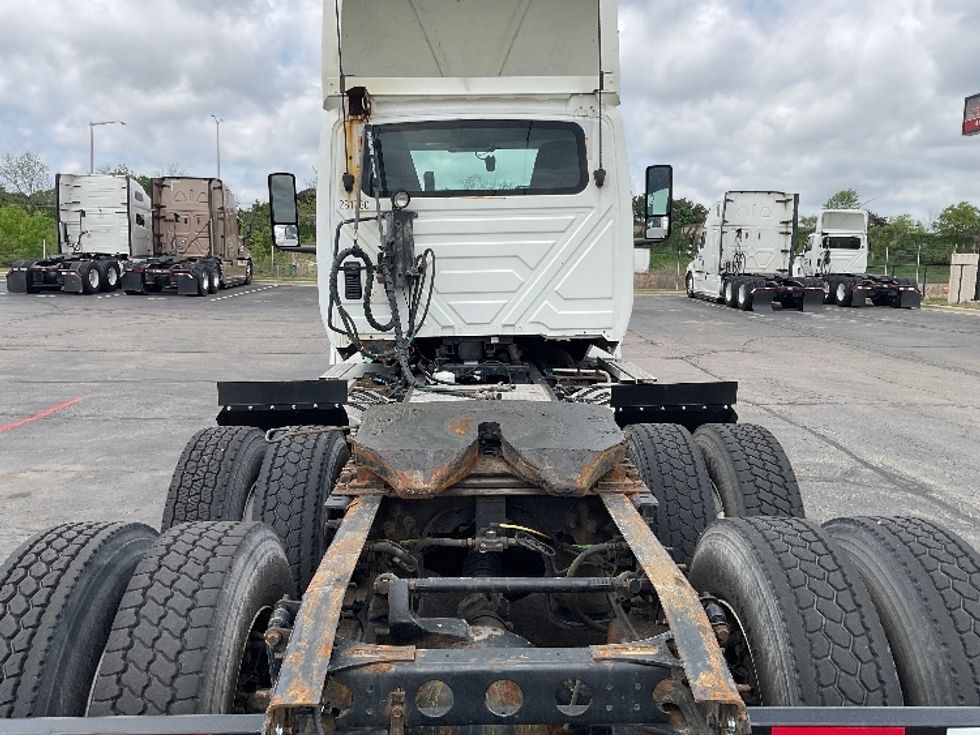 Day Cab Tractor-Heavy Duty Tractors-International-2019-LT625-Milwaukee-WI-373,332\n\t\tmiles-$ 26,250 - Image 6