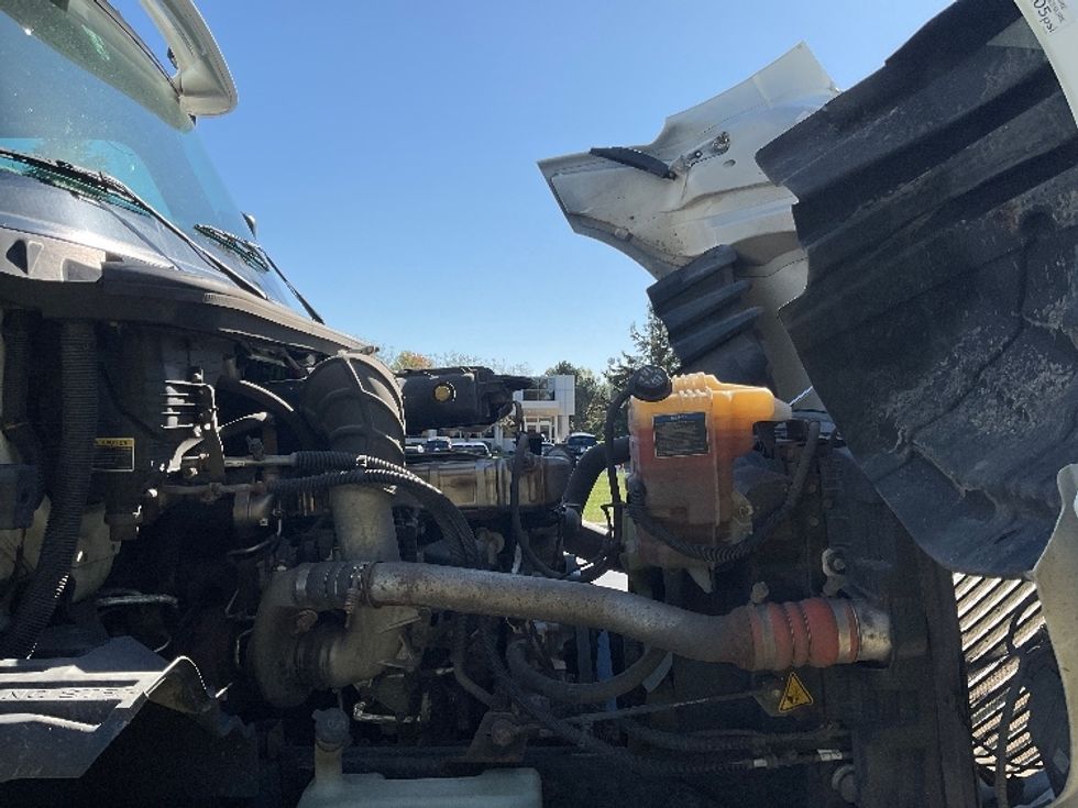 Day Cab Tractor-Heavy Duty Tractors-International-2019-LT625-Milwaukee-WI-457,148\n\t\tmiles-$ 22,250 - Image 15