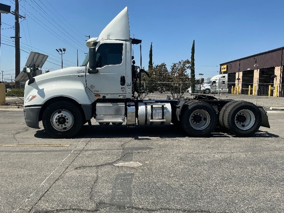 Day Cab Tractor-Heavy Duty Tractors-International-2019-LT625-Mira Loma-CA-207,820\n\t\tmiles-$ 27,750 - Image 4
