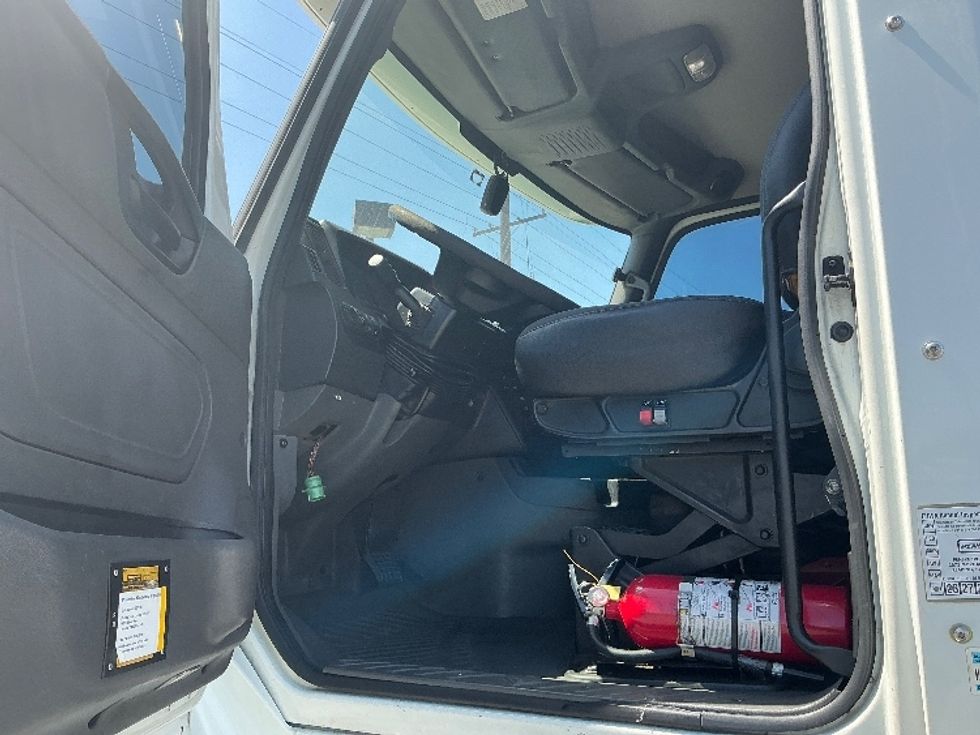 Day Cab Tractor-Heavy Duty Tractors-International-2019-LT625-Mira Loma-CA-207,820\n\t\tmiles-$ 27,750 - Image 9
