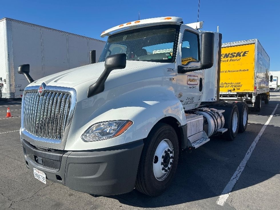 Day Cab Tractor-Heavy Duty Tractors-International-2019-LT625-Mira Loma-CA-214,508\n\t\tmiles-$ 28,500 - Image 3